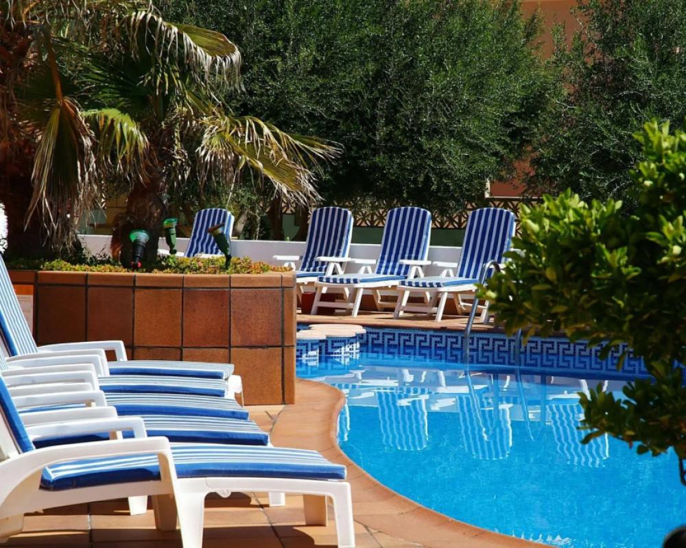 фото Hotel Clumba