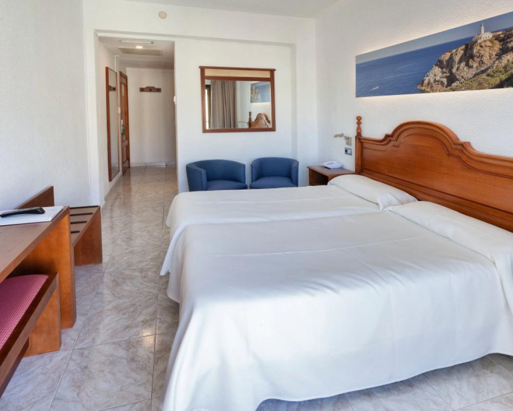фото Hotel Amoros