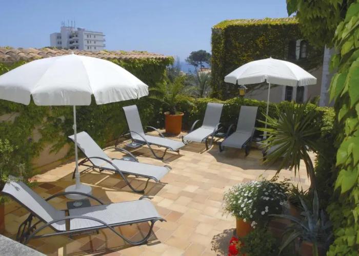 Petit Hotel Restaurante Ses Rotges - Adults Only