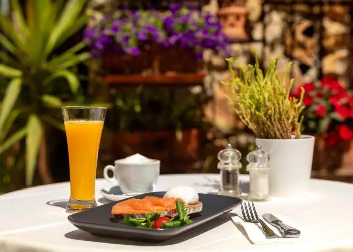 Petit Hotel Restaurante Ses Rotges - Adults Only
