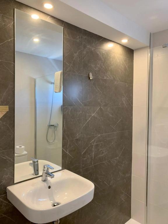фото Hostal Alcina