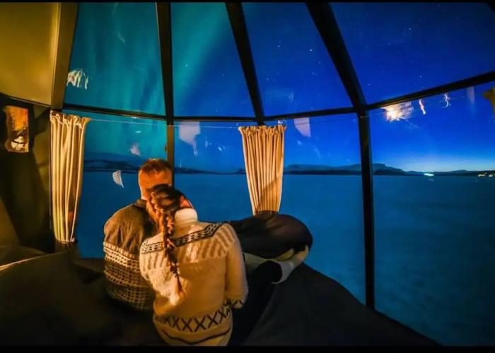 Room in Lodge - Peace & Quiet Hotel Floating Glass Room for 2 Guests Experience Northern Lights