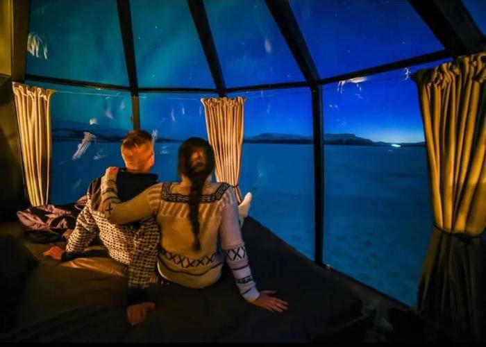 Room in Lodge - Peace & Quiet Hotel Floating Glass Room for 2 Guests Experience Northern Lights