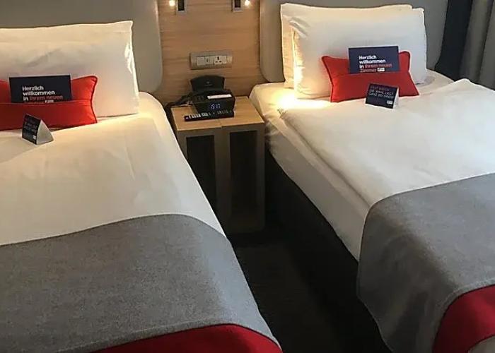 Holiday Inn Express Zurich Airport by IHG