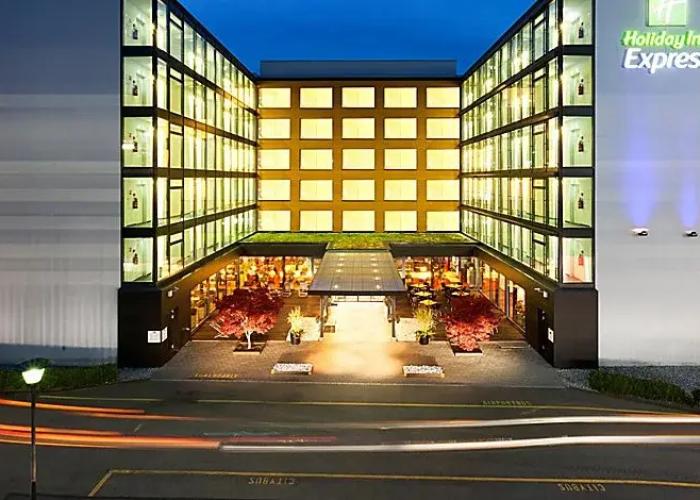 Holiday Inn Express Zurich Airport by IHG