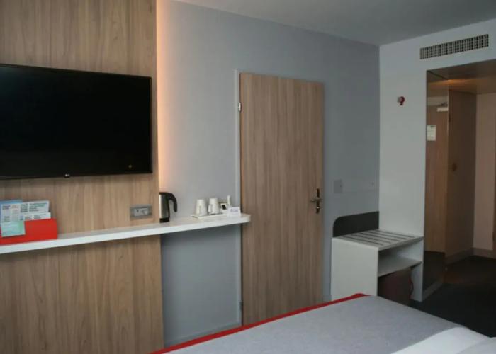 Holiday Inn Express Zurich Airport by IHG