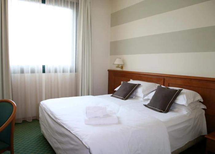 Phi Hotel Emilia
