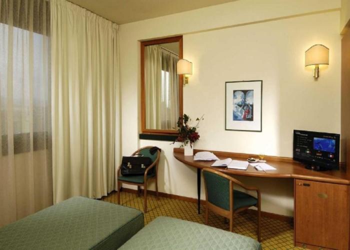 Phi Hotel Emilia