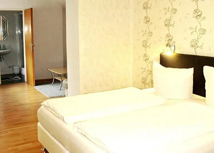 Hotel Pension am Kurmittelhaus