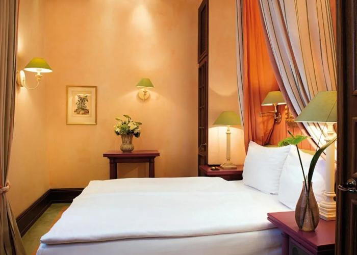 Victor's Residenz - Hotel Schloss Berg