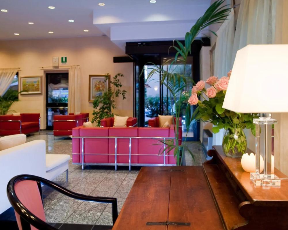 фото Hotel Comtur