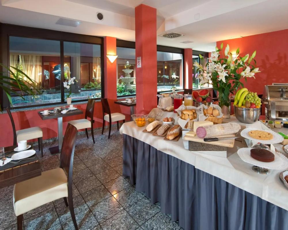 фото Hotel Comtur