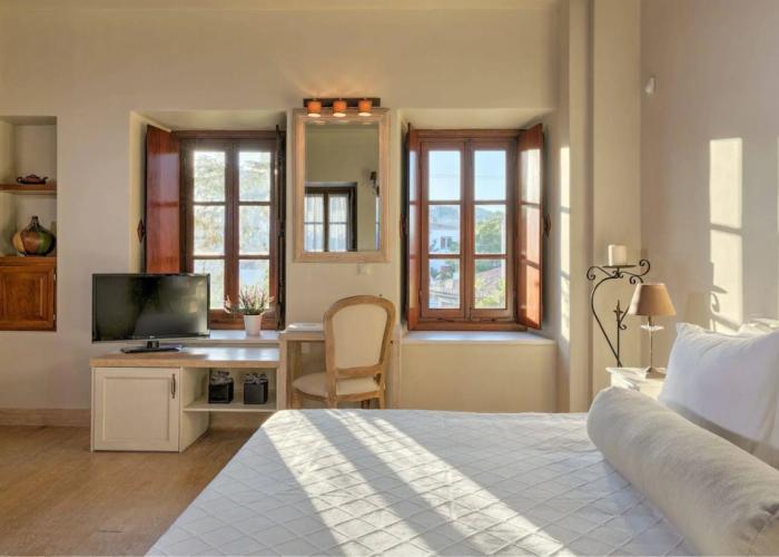 Mare Monte Luxury Suites