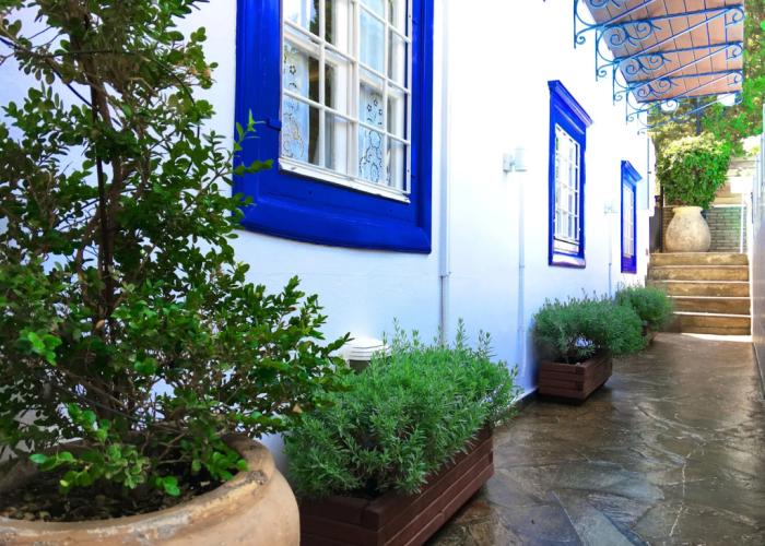 Armata Boutique Hotel