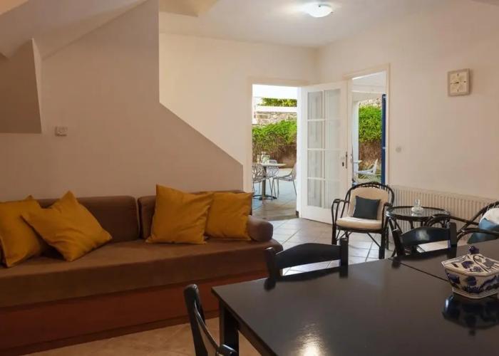 Thanos Luxury Apartment in Spetses