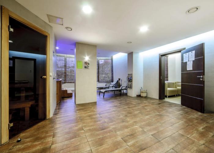Viktoriya Hotel