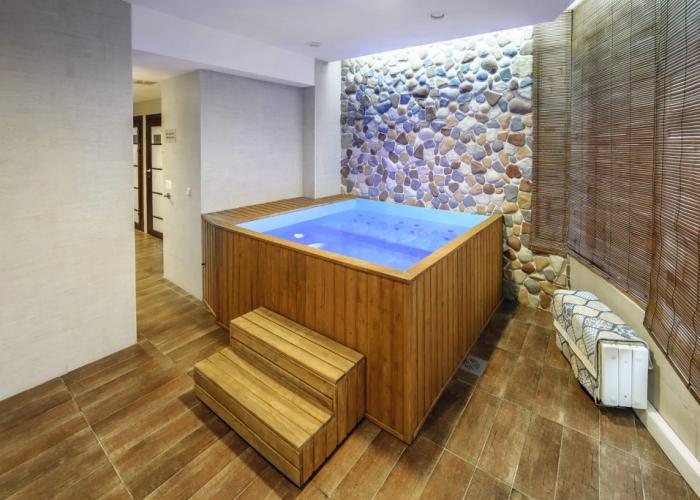 Viktoriya Hotel