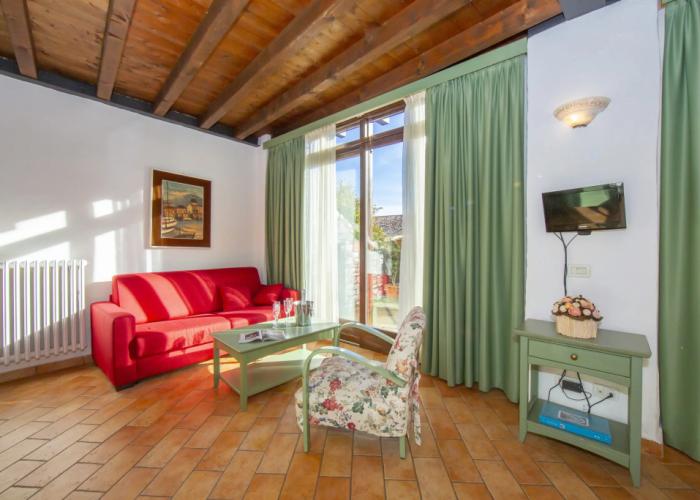 Liano Ginestra -Terrace & parking
