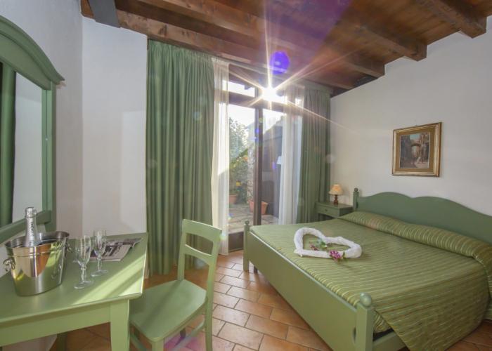Liano Ginestra -Terrace & parking