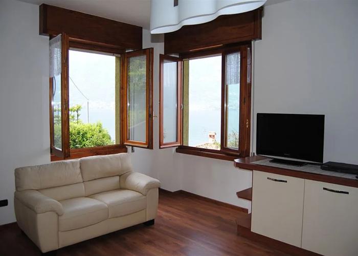 Sosta Sul Lago