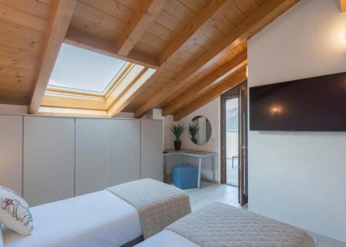 Dream Lake Apartments