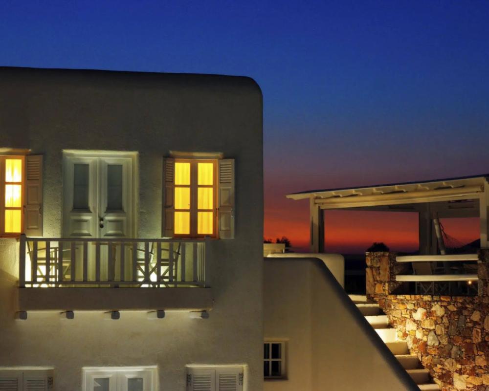 Aspalathras White Hotel