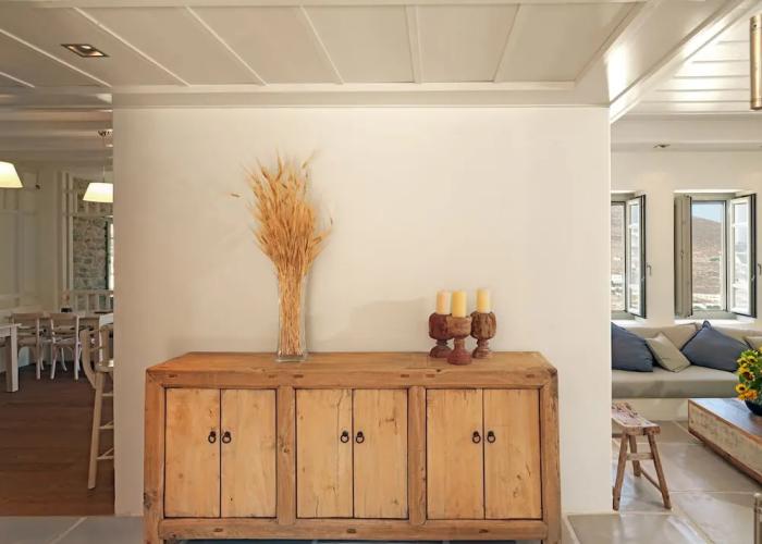 Themonies Luxury Suites