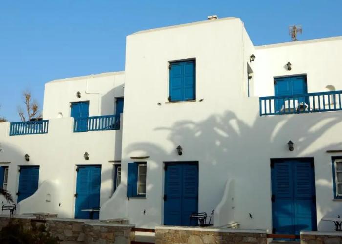 Paraporti Hotel