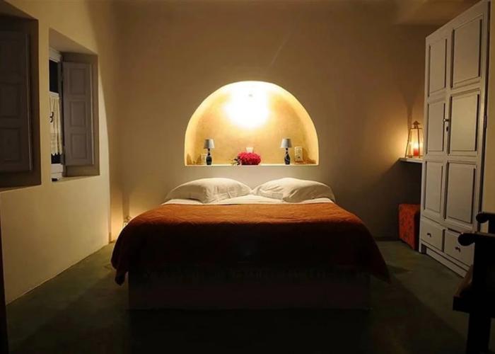 Haraki Studios & Apartments