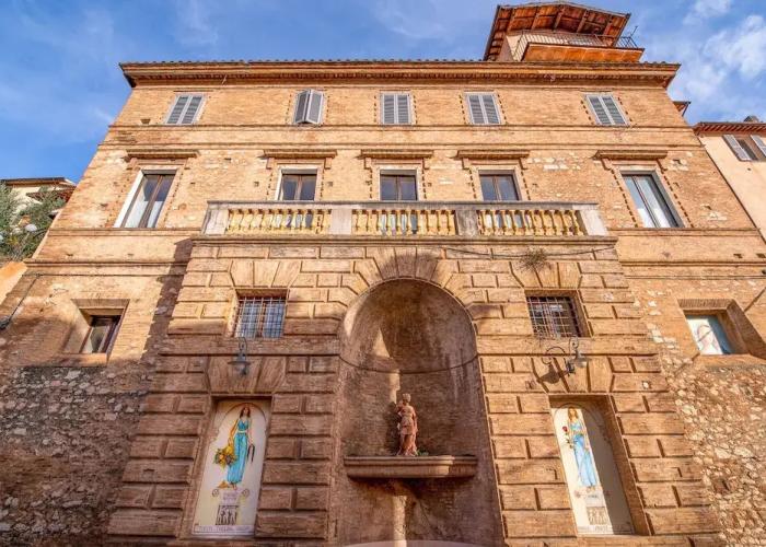 Hotel Trevi