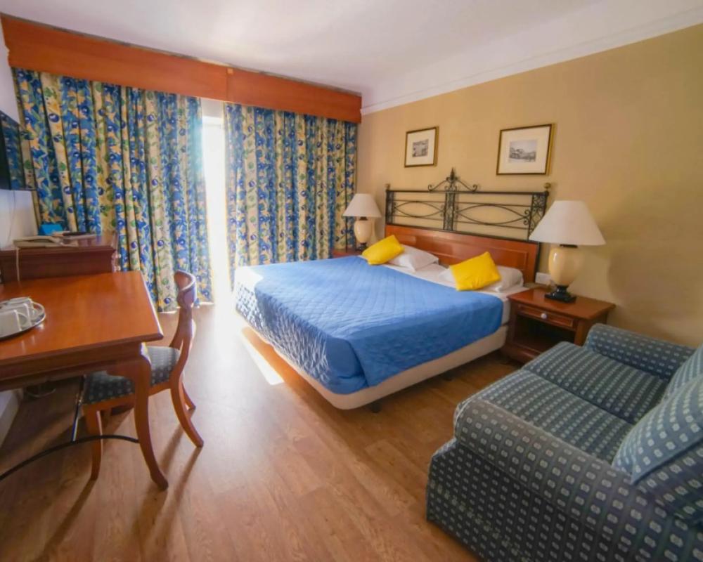 фото Topaz Hotel