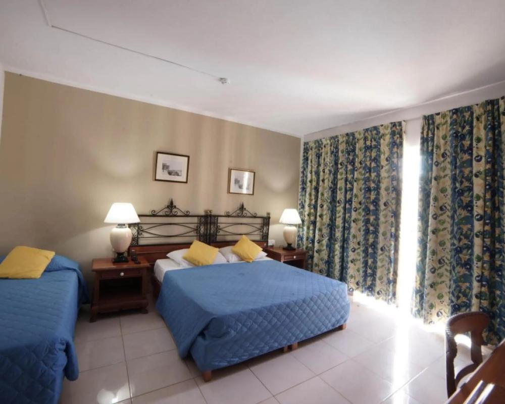 фото Topaz Hotel