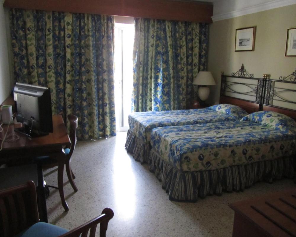 фото Topaz Hotel