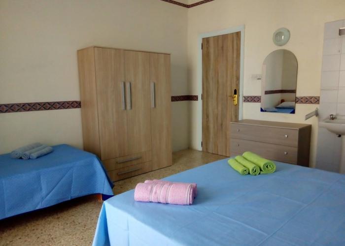 Tarona Guest house