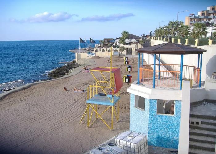 Seashells Penthouse Hot Tub Seaview by Getaways Malta