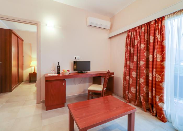 Calamos Beach Family Club Hotel