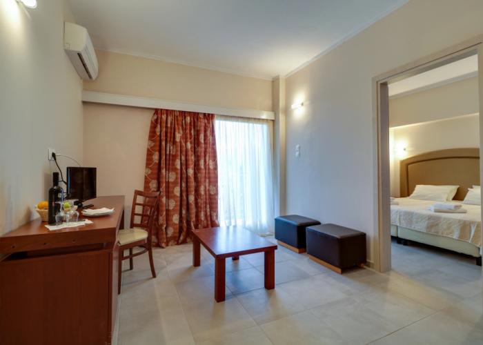 Calamos Beach Family Club Hotel