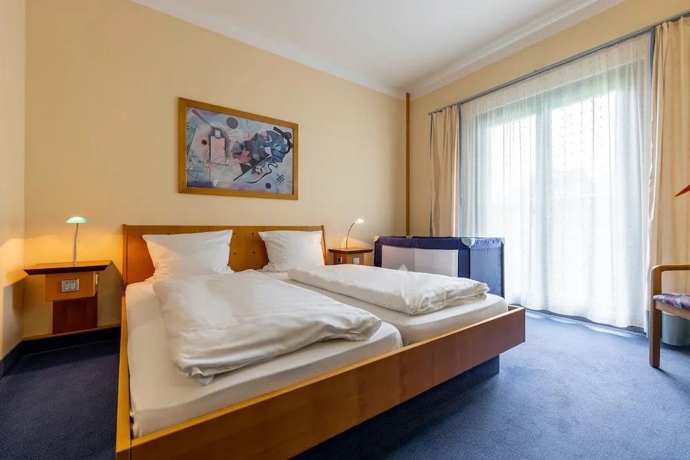 фото Hotel Dresdner Tor Süd