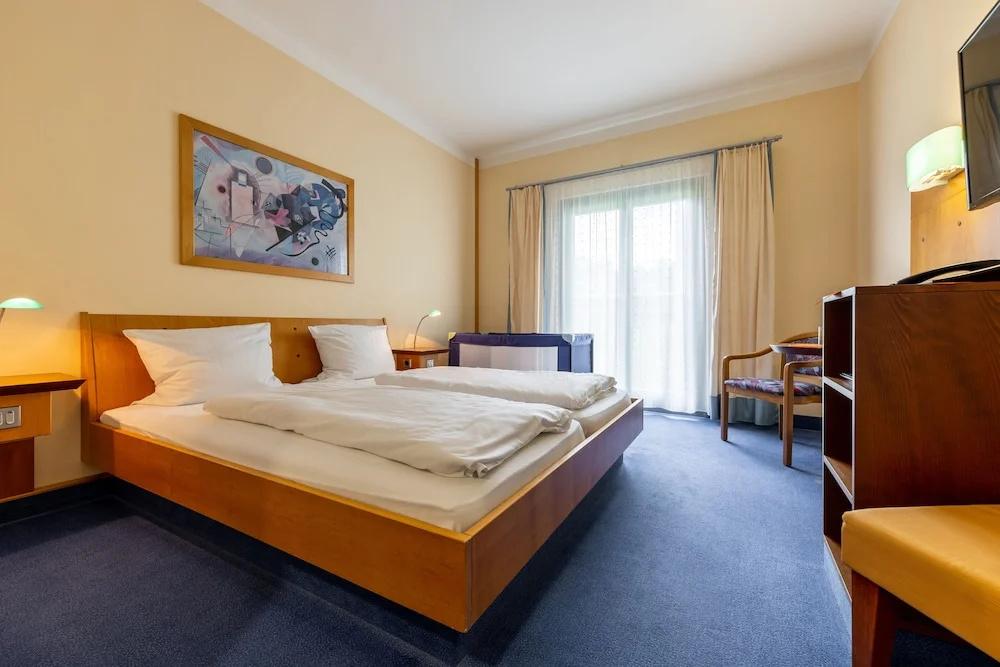 фото Hotel Dresdner Tor Süd
