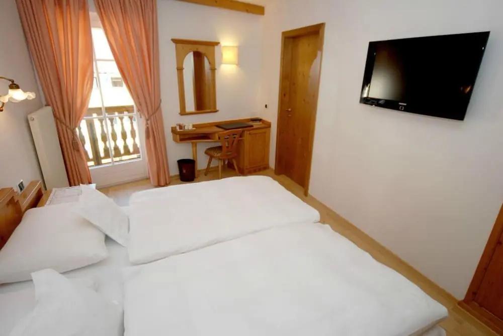 фото Central Hotel