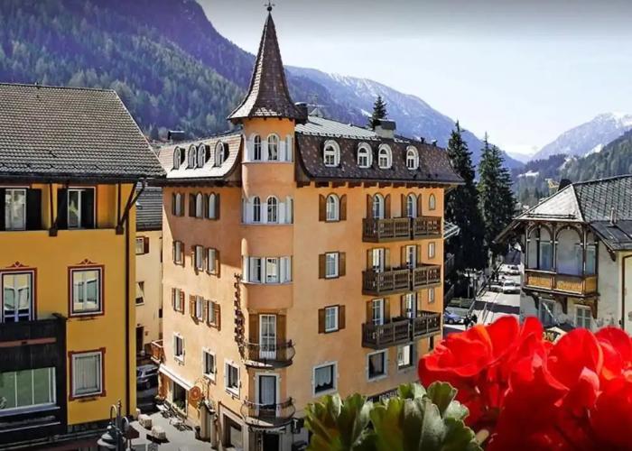 Central Hotel