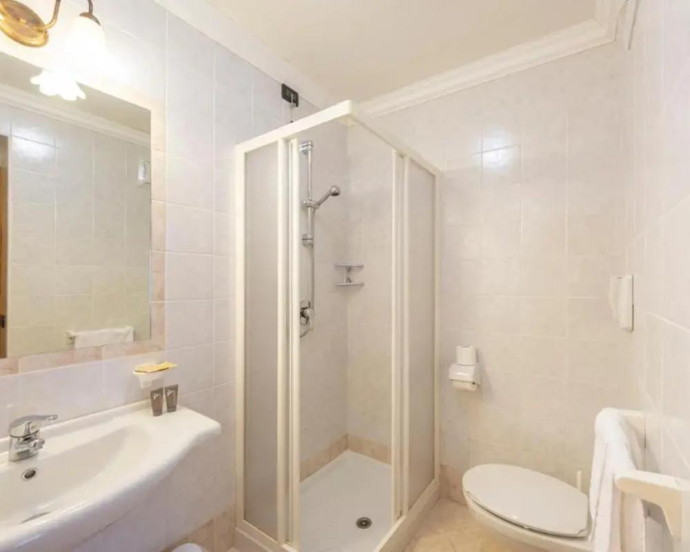 фото Flos Hotel