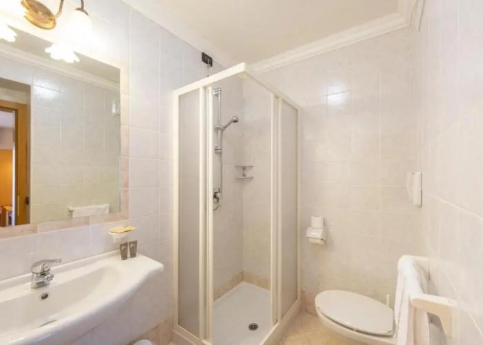 Flos Hotel