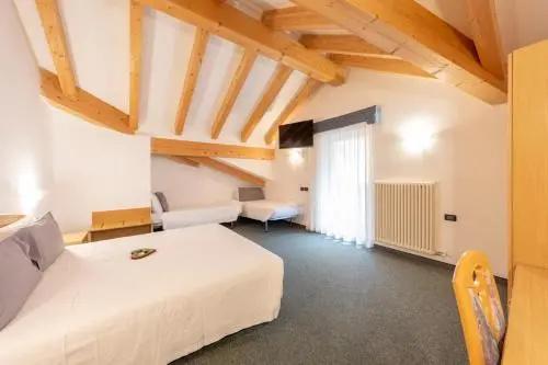 Flos Hotel