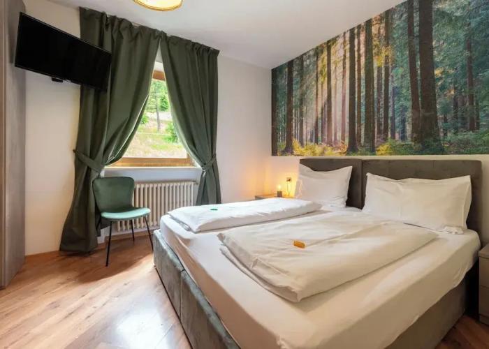 Kyrr Smart Mountain Retreat