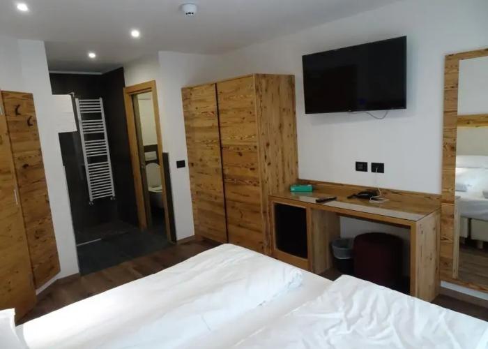 Active Alm Hotel