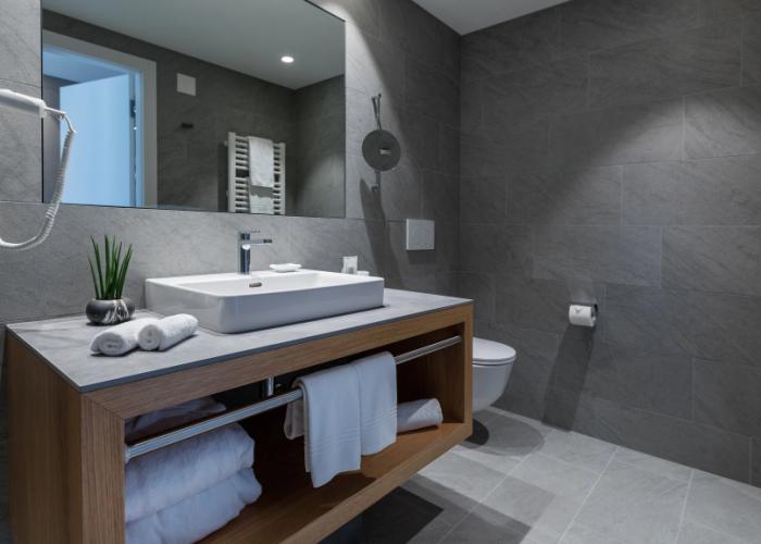 Hotel & LOUNGE LAGO MAGGIORE