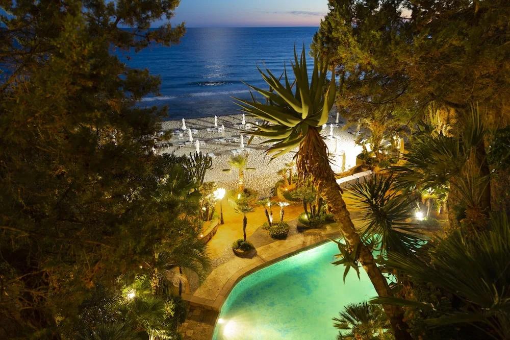 фото Aeneas' Landing Resort