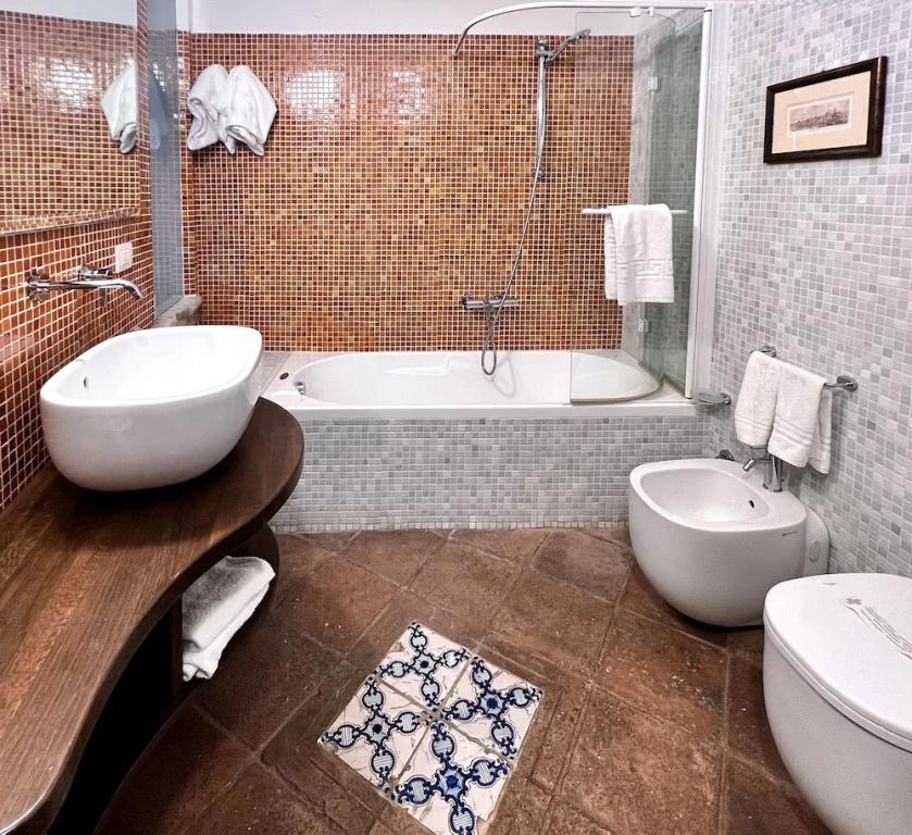 фото Aeneas' Landing Resort