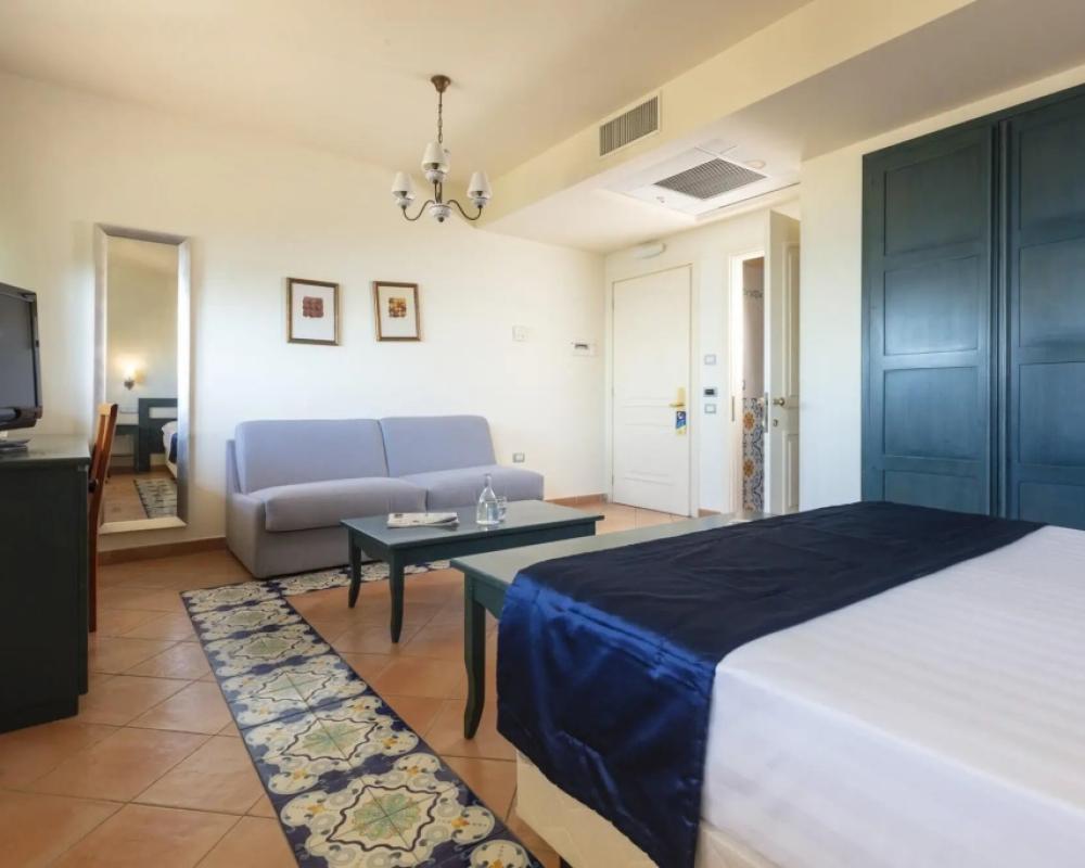 фото Summit Hotel